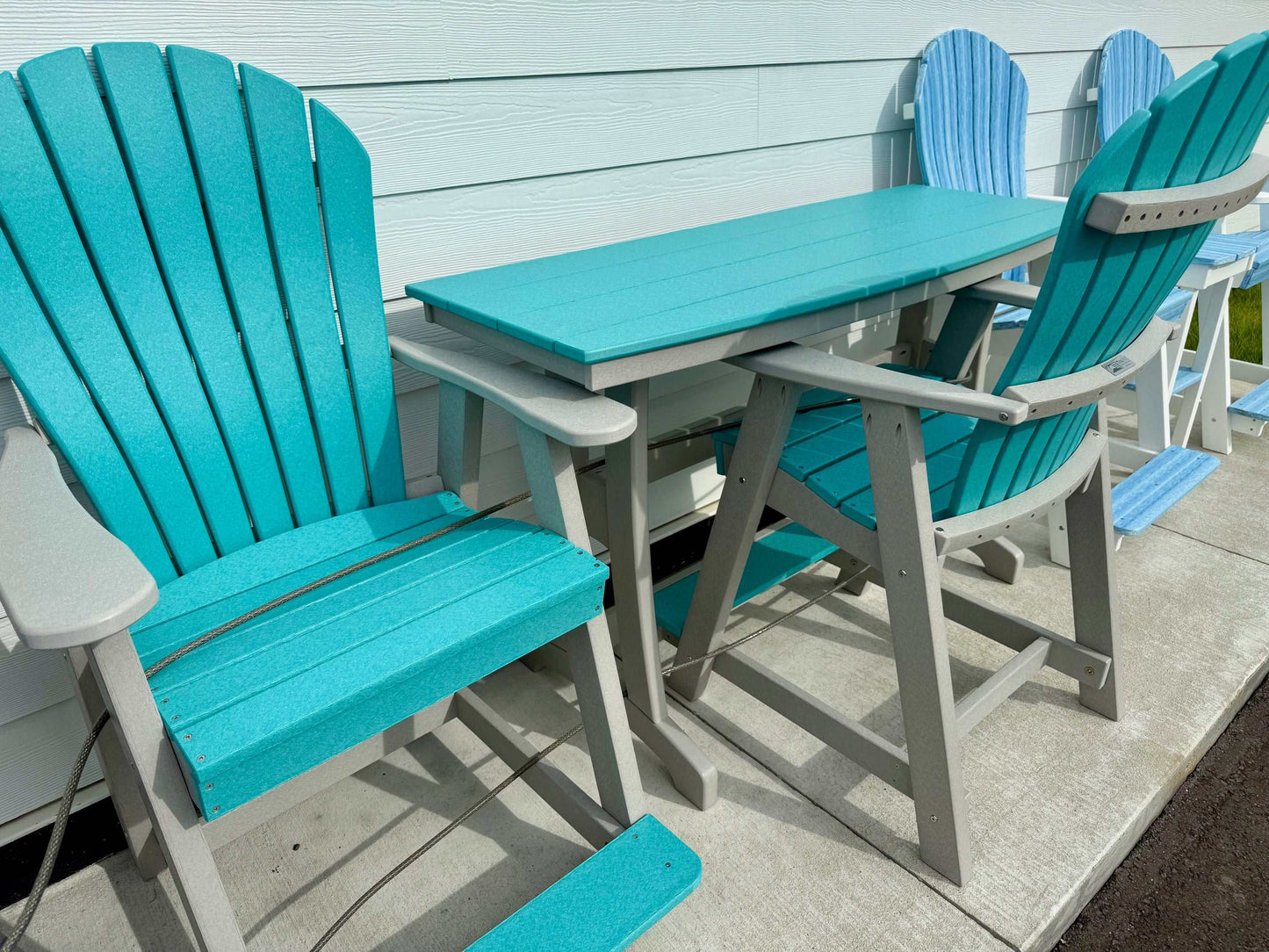 Lanai Table
