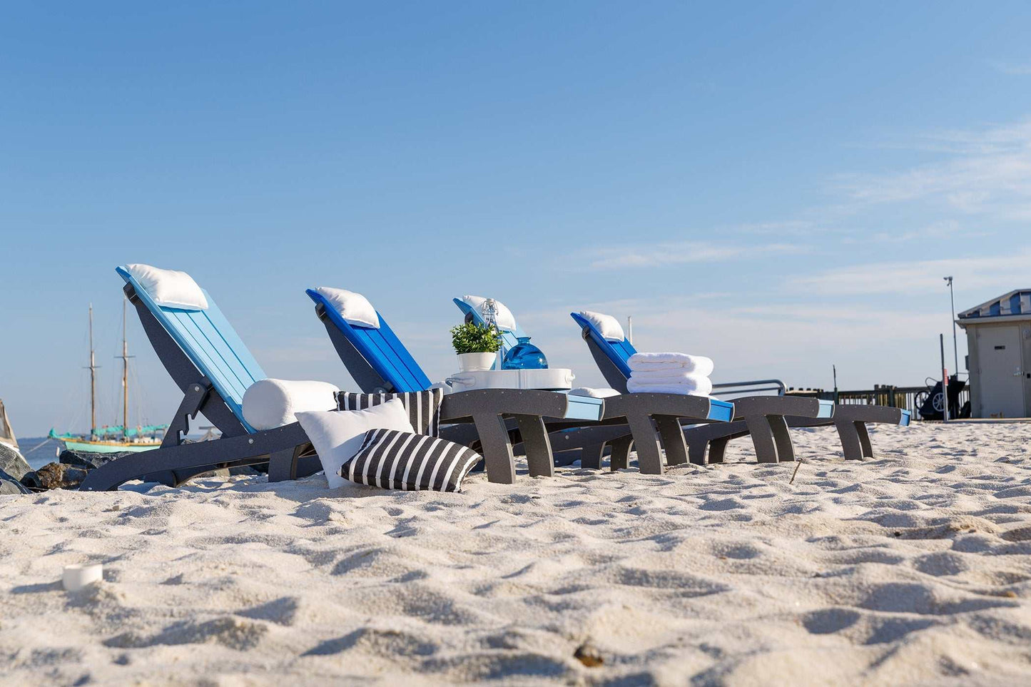 SeaAira Lounge Chair